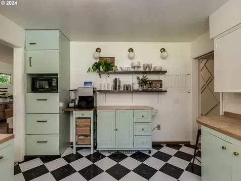 4218 Sw Altadena Avenue Portland OR 97239