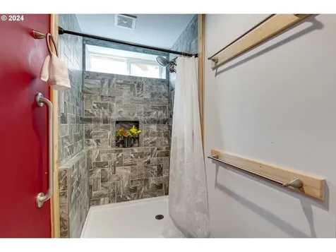 4908 NE Tillamook Street Portland OR 97213