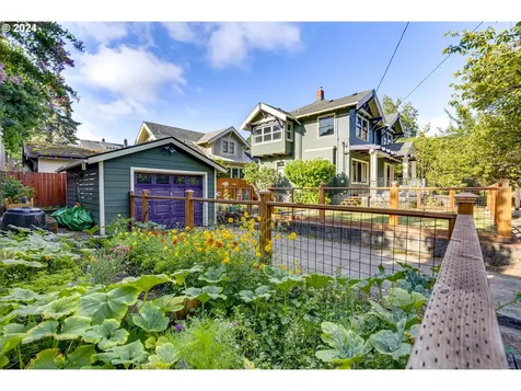 4908 NE Tillamook Street Portland OR 97213