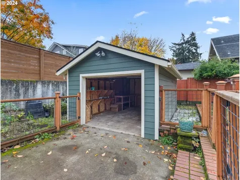 4908 NE Tillamook Street Portland OR 97213