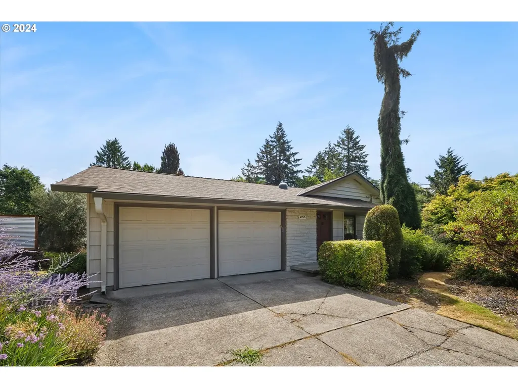 4720 SW 53rd Avenue Portland OR 97221