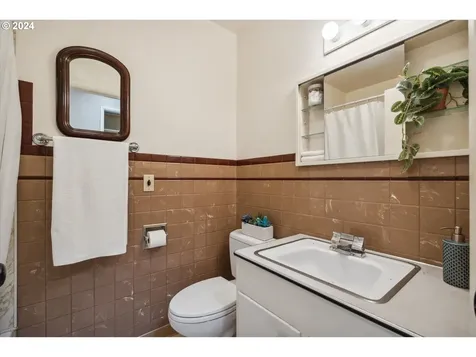 4720 SW 53rd Avenue Portland OR 97221