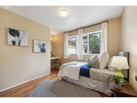 4720 SW 53rd Avenue Portland OR 97221