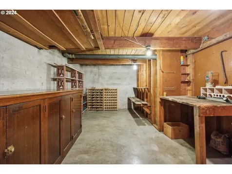 4720 SW 53rd Avenue Portland OR 97221