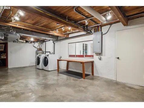 4720 SW 53rd Avenue Portland OR 97221