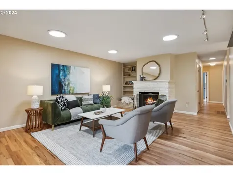 4720 SW 53rd Avenue Portland OR 97221