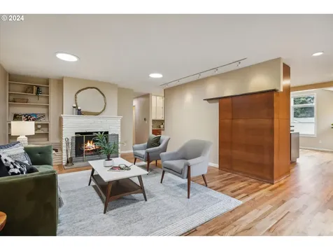 4720 SW 53rd Avenue Portland OR 97221