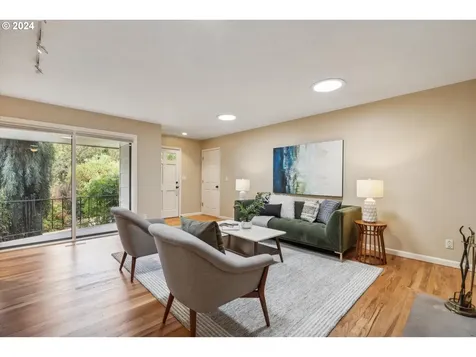 4720 SW 53rd Avenue Portland OR 97221
