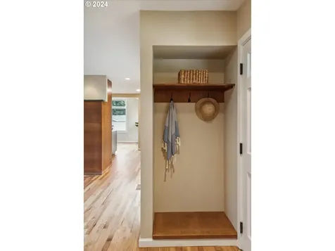 4720 SW 53rd Avenue Portland OR 97221