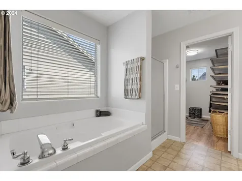 271 N Royal Oak Street Newberg OR 97132