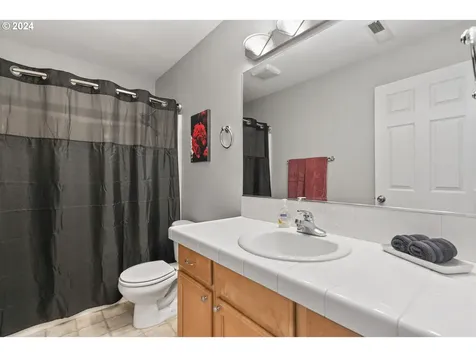 271 N Royal Oak Street Newberg OR 97132