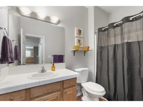 271 N Royal Oak Street Newberg OR 97132