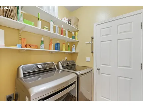 271 N Royal Oak Street Newberg OR 97132