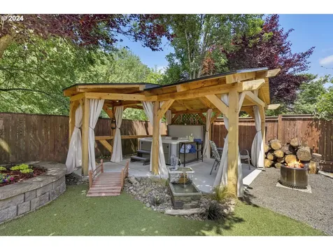 271 N Royal Oak Street Newberg OR 97132