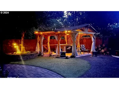 271 N Royal Oak Street Newberg OR 97132