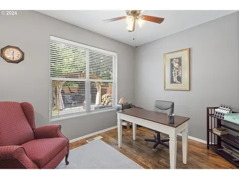271 N Royal Oak Street Newberg OR 97132