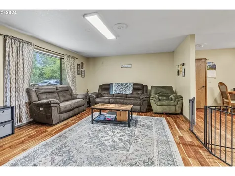 1583 Sightly Road Toutle WA 98649