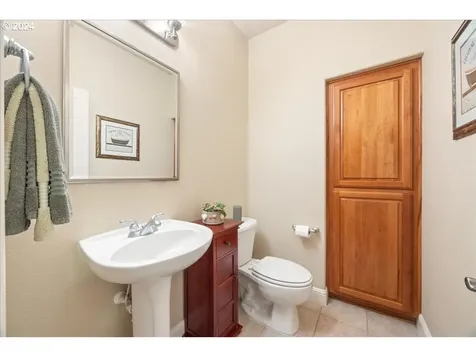 1627 NW 35th Circle Camas WA 98607