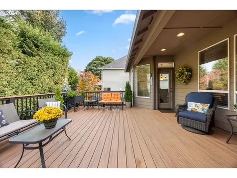 1627 NW 35th Circle Camas WA 98607