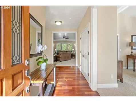 1627 NW 35th Circle Camas WA 98607