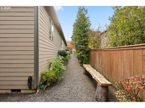 1627 NW 35th Circle Camas WA 98607