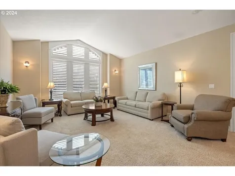 1627 NW 35th Circle Camas WA 98607