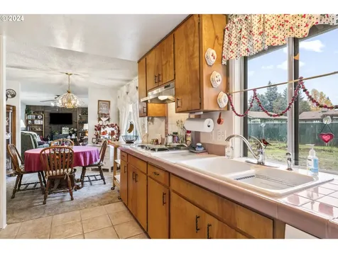 2664 York Street Eugene OR 97404