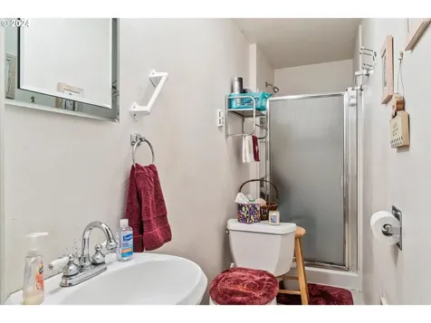 2664 York Street Eugene OR 97404