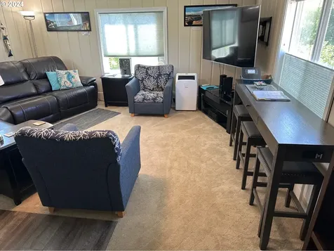 3125 Nw Marine Avenue Lincoln City OR 97367