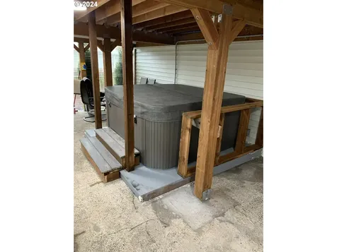 3125 Nw Marine Avenue Lincoln City OR 97367