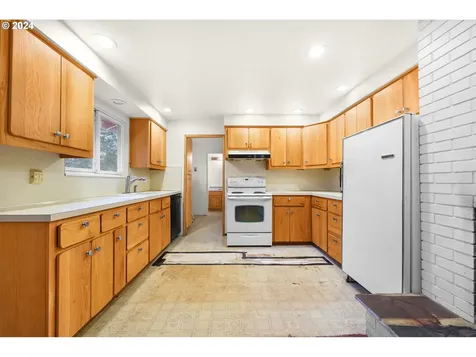 85285 Nestle Way Pleasant Hill OR 97455
