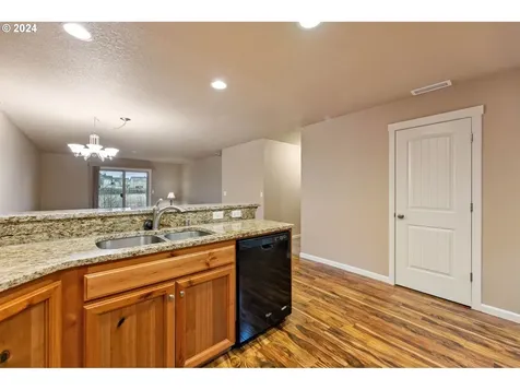 12707 NE 53rd Street Vancouver WA 98682