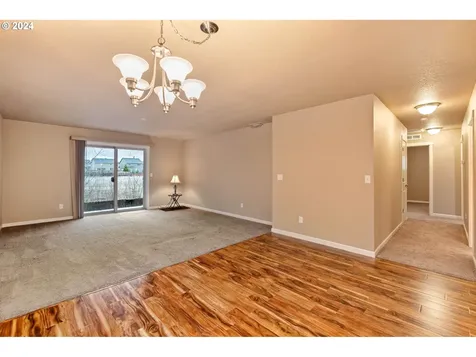 12707 NE 53rd Street Vancouver WA 98682