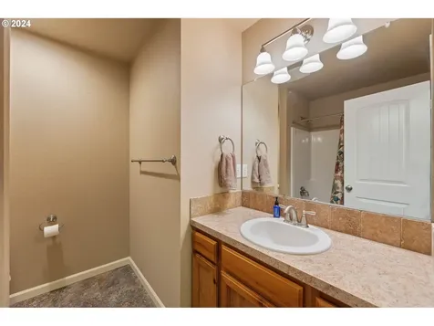 12707 NE 53rd Street Vancouver WA 98682