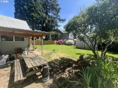 3912 C Street Washougal WA 98671