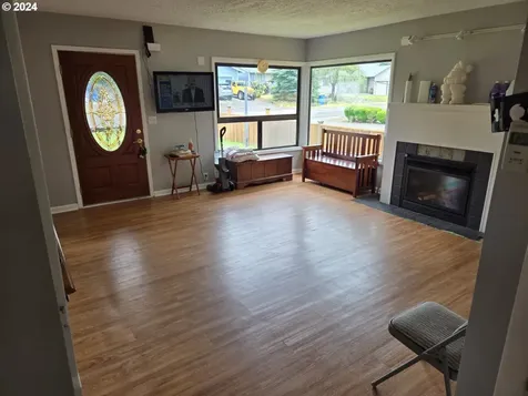 3912 C Street Washougal WA 98671
