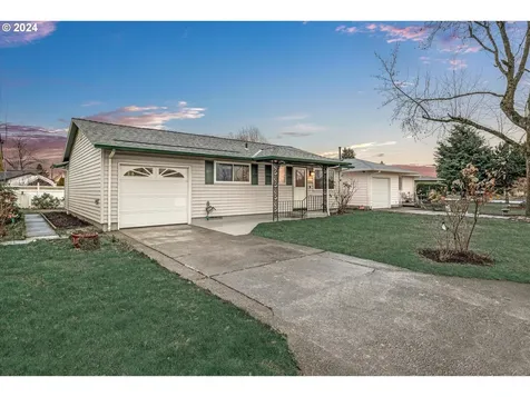 1587 Rainier Road Woodburn OR 97071