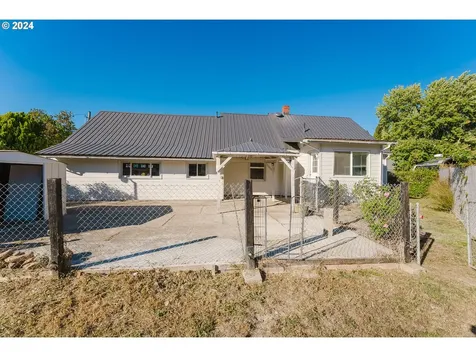 188 NE Lombardy Drive Roseburg OR 97470