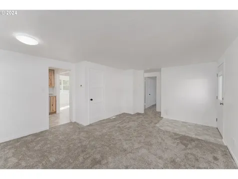 188 NE Lombardy Drive Roseburg OR 97470