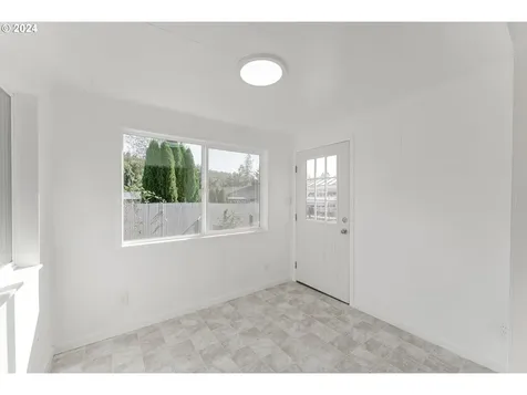 188 NE Lombardy Drive Roseburg OR 97470