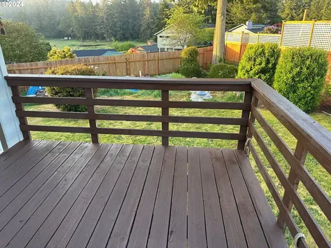 777 Evergreen Loop Reedsport OR 97467