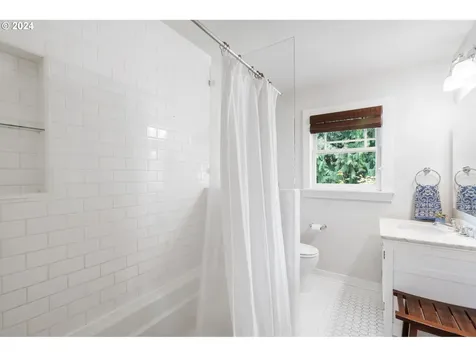 2835 NE 25th Avenue Portland OR 97212