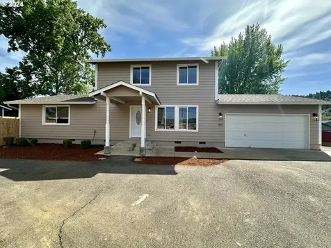 187 NE Flagg Street Roseburg OR 97470
