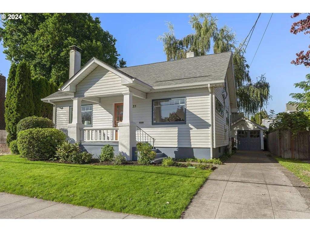 4235 SE 11th Avenue Portland OR 97202