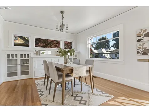 4235 SE 11th Avenue Portland OR 97202