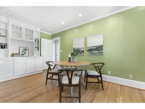 4235 SE 11th Avenue Portland OR 97202