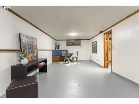 4235 SE 11th Avenue Portland OR 97202
