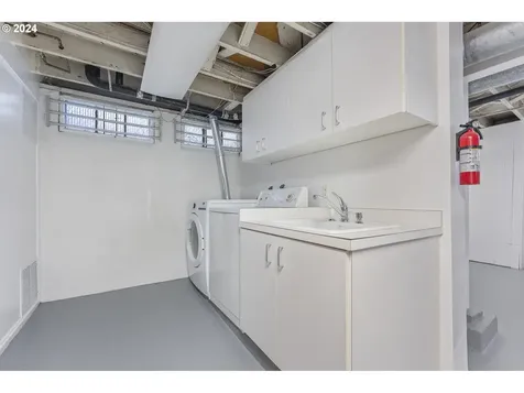 4235 SE 11th Avenue Portland OR 97202