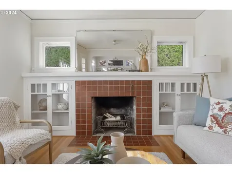 4235 SE 11th Avenue Portland OR 97202