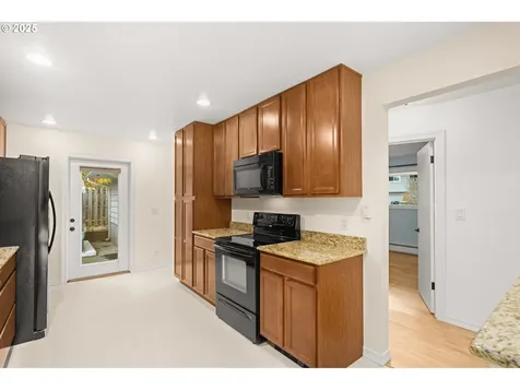 10200 SW 70th Avenue Portland OR 97223